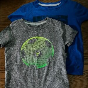 Old Navy Gray and Green Short Sleeve Tees